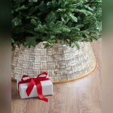 Saia Rígida para Árvore de Natal em Mosaico Perolado com Acabamento Dourado