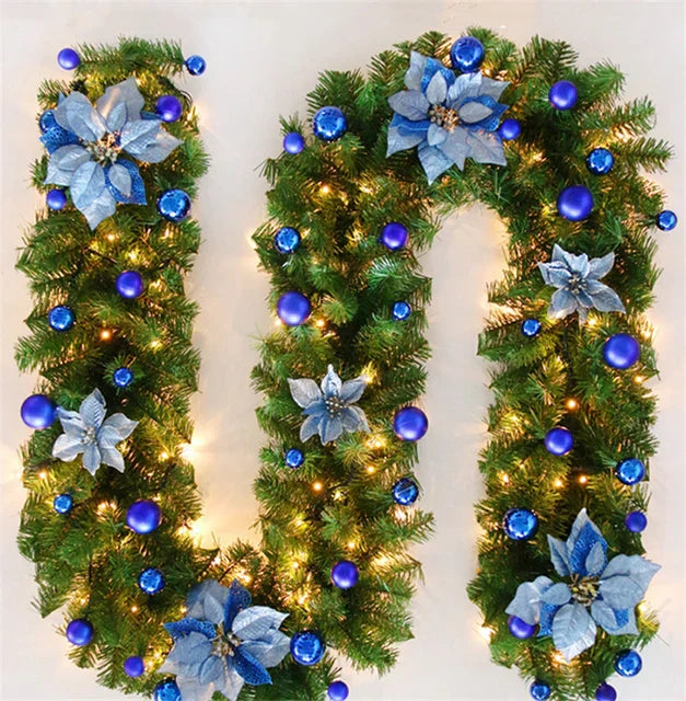 Festão de Natal com Kit led, bolas e flores