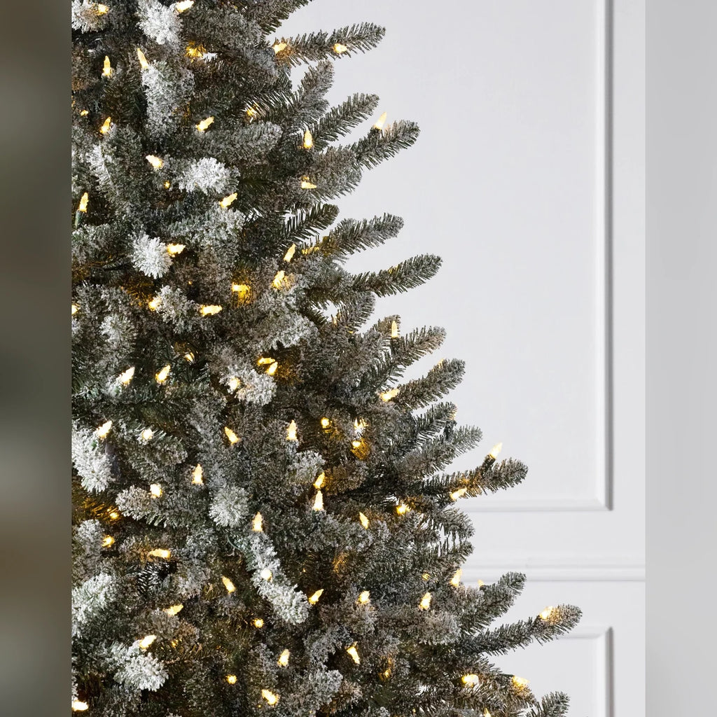 Árvore de Natal Pinheiro Azul Clássico Nevado