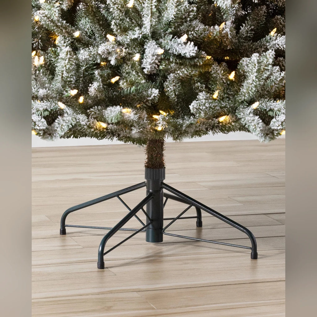 Árvore de Natal Pinheiro Azul Clássico Nevado