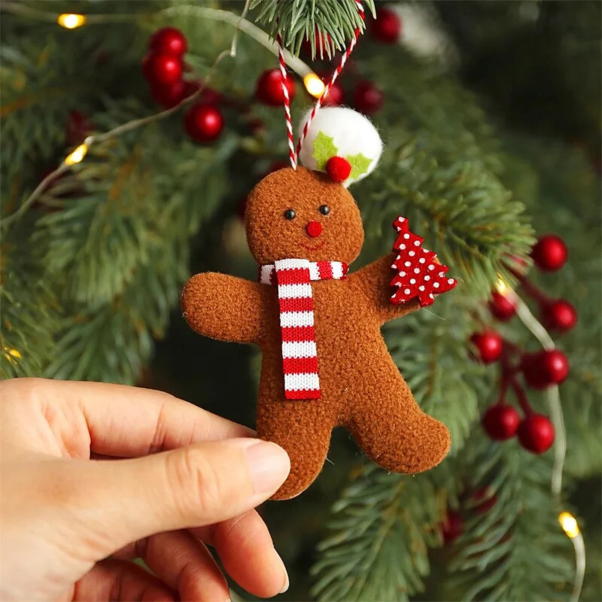 Enfeite Bolachinha de Gengibre de Pelúcia para Árvore de Natal