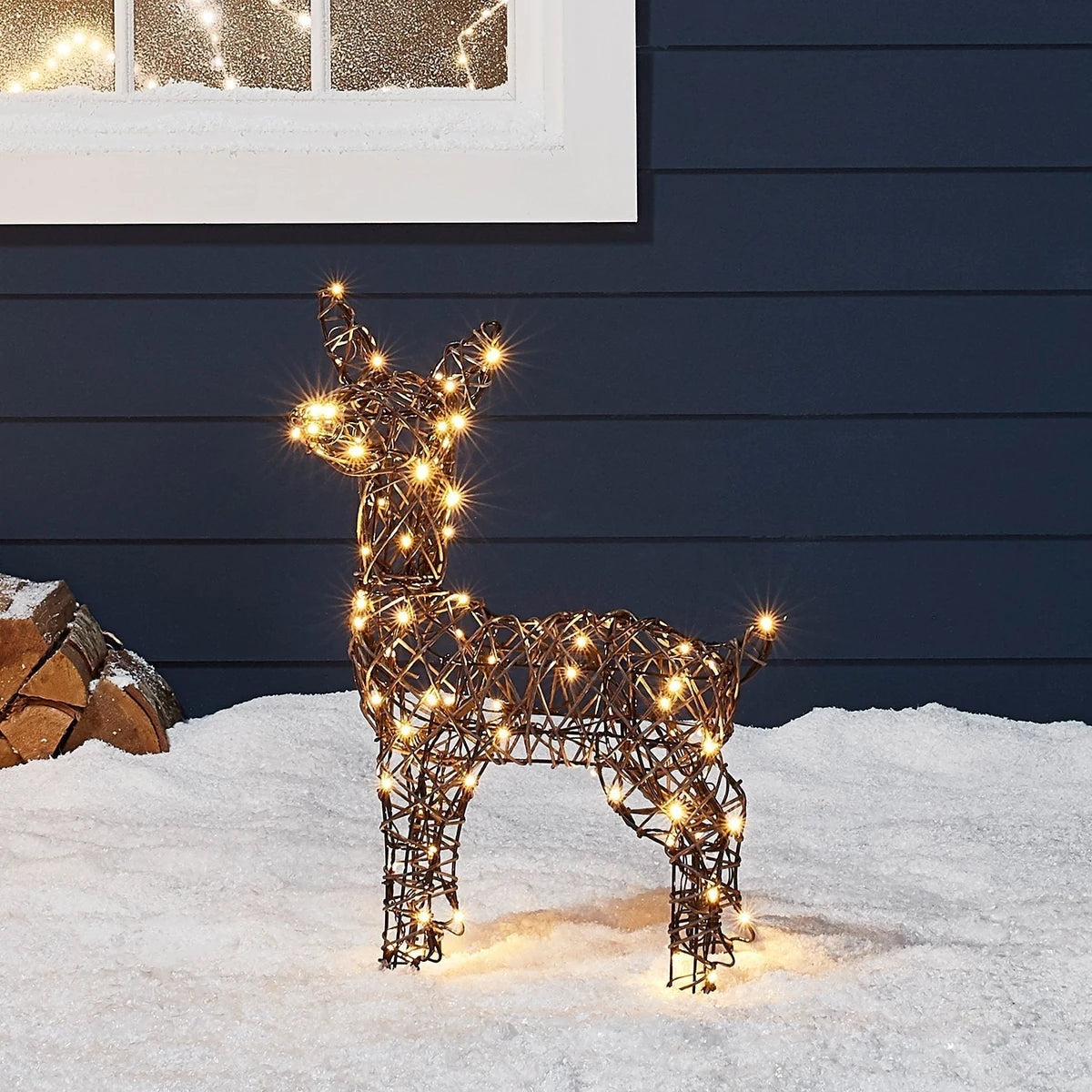 Filhote de Rena Iluminado em Rattan Marrom 60 cm – 80 LEDs Branco Quente