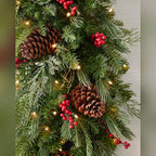 Guirlanda Pinhas e Bagas de Natal com LED 90 cm