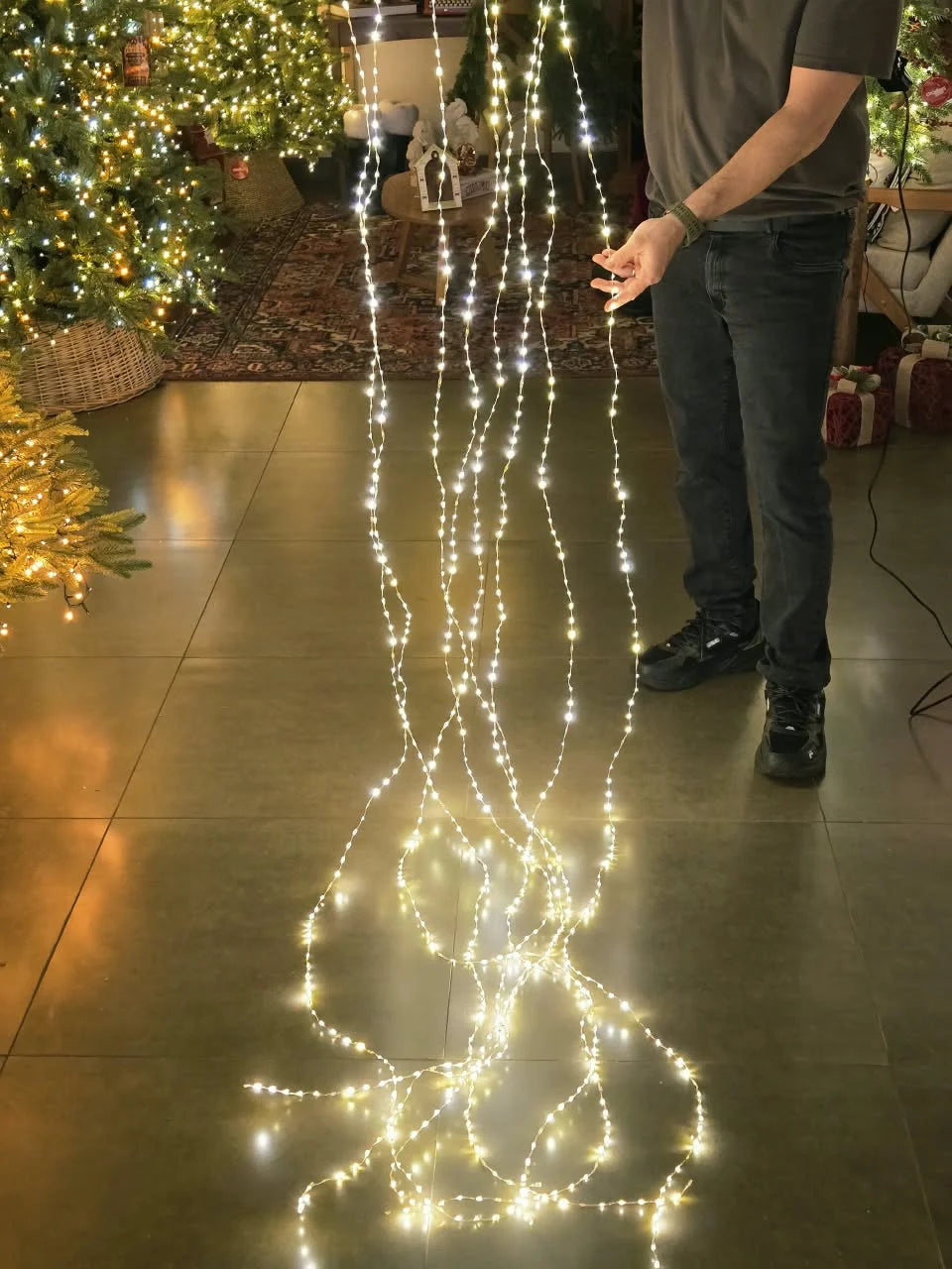 Pendente Iluminado 876 LEDs 8 Hastes 3m - Luz Quente Bivolt