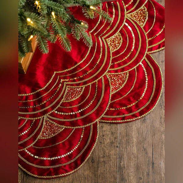 Saia para Árvore de Natal em Veludo Vermelho com Bordados e Paetês Dourados