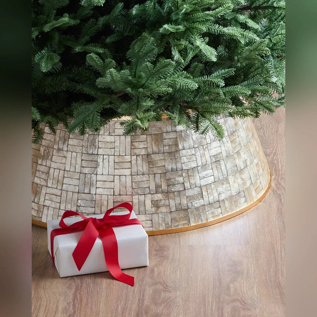 Saia Rígida para Árvore de Natal em Mosaico Perolado com Acabamento Dourado