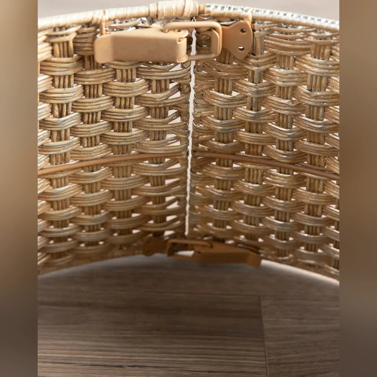 Saia Rígida para Árvore de Natal Trançada Dourado Champagne